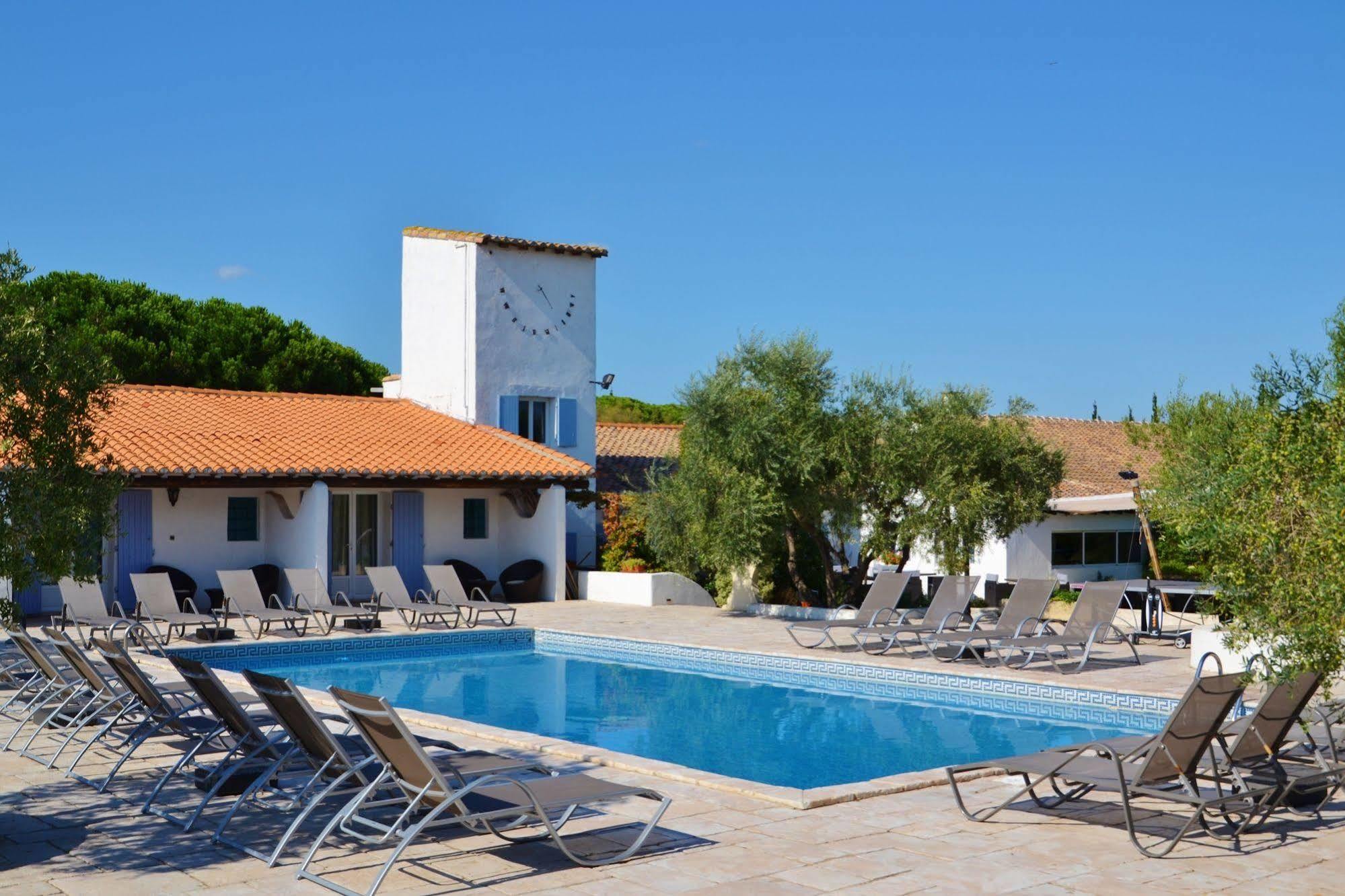Mas De Calabrun Hotel Saintes-Maries-de-la-Mer Exterior photo